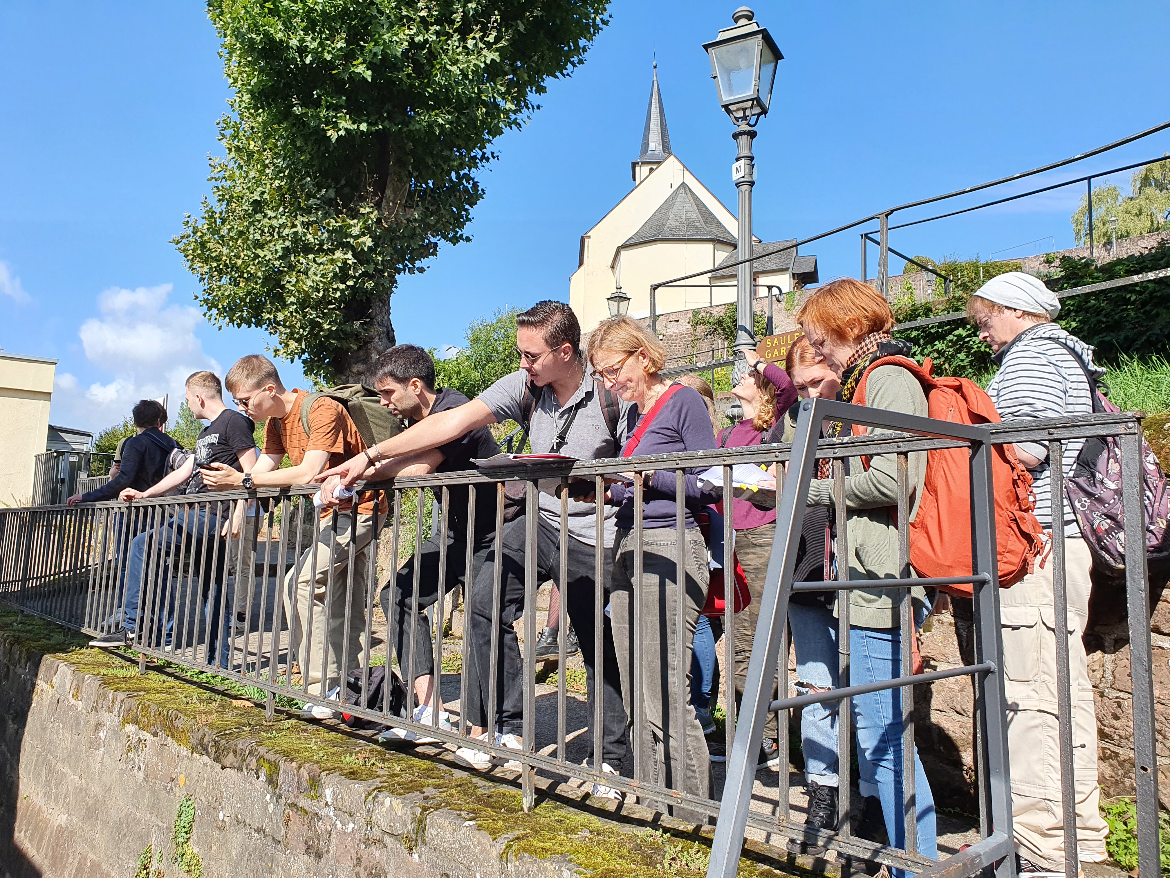 Diskussionen über die Inhalte der Reliefs an der Igeler Säule