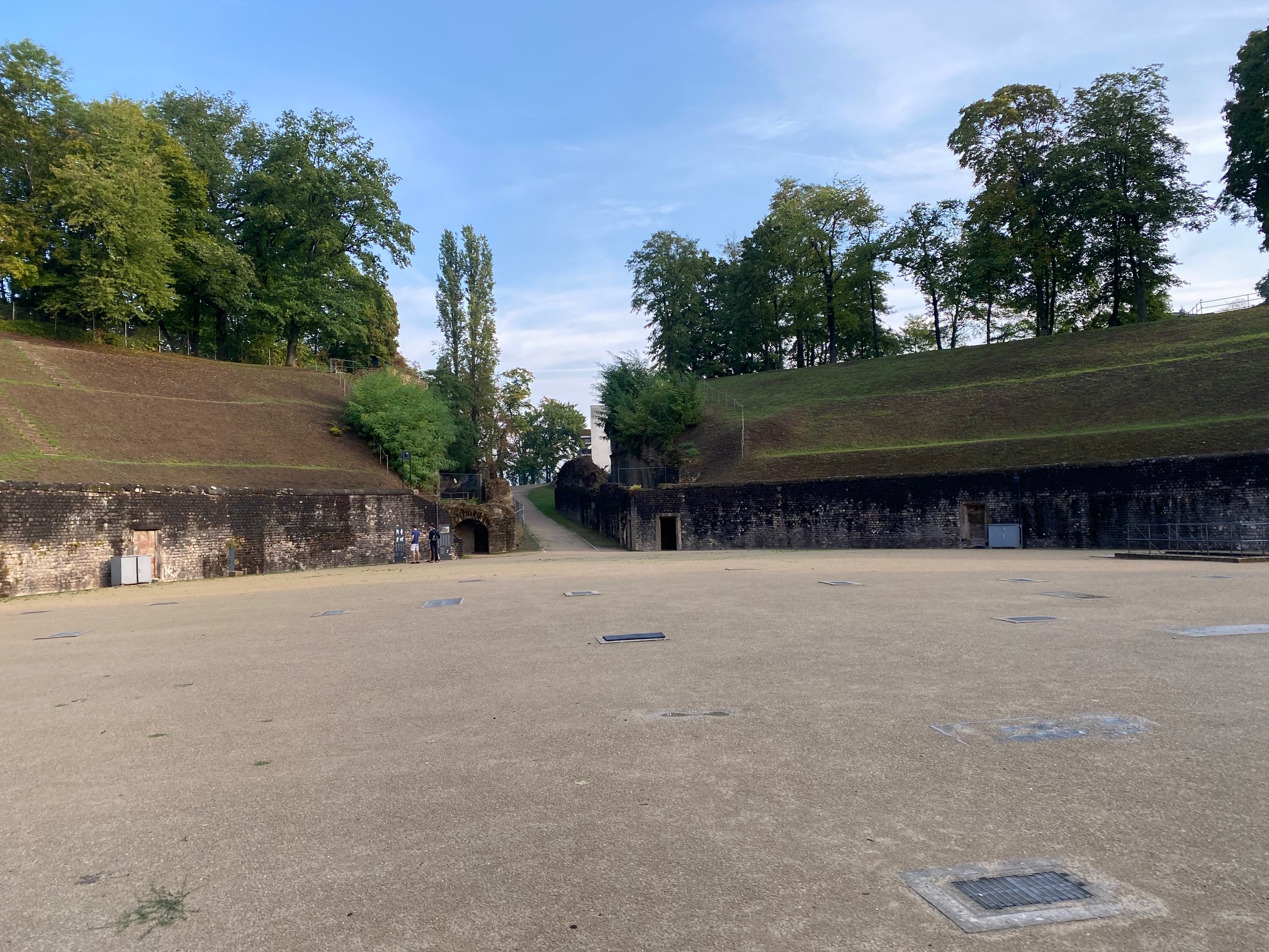 Das Amphitheater (Südtor/Eingang)